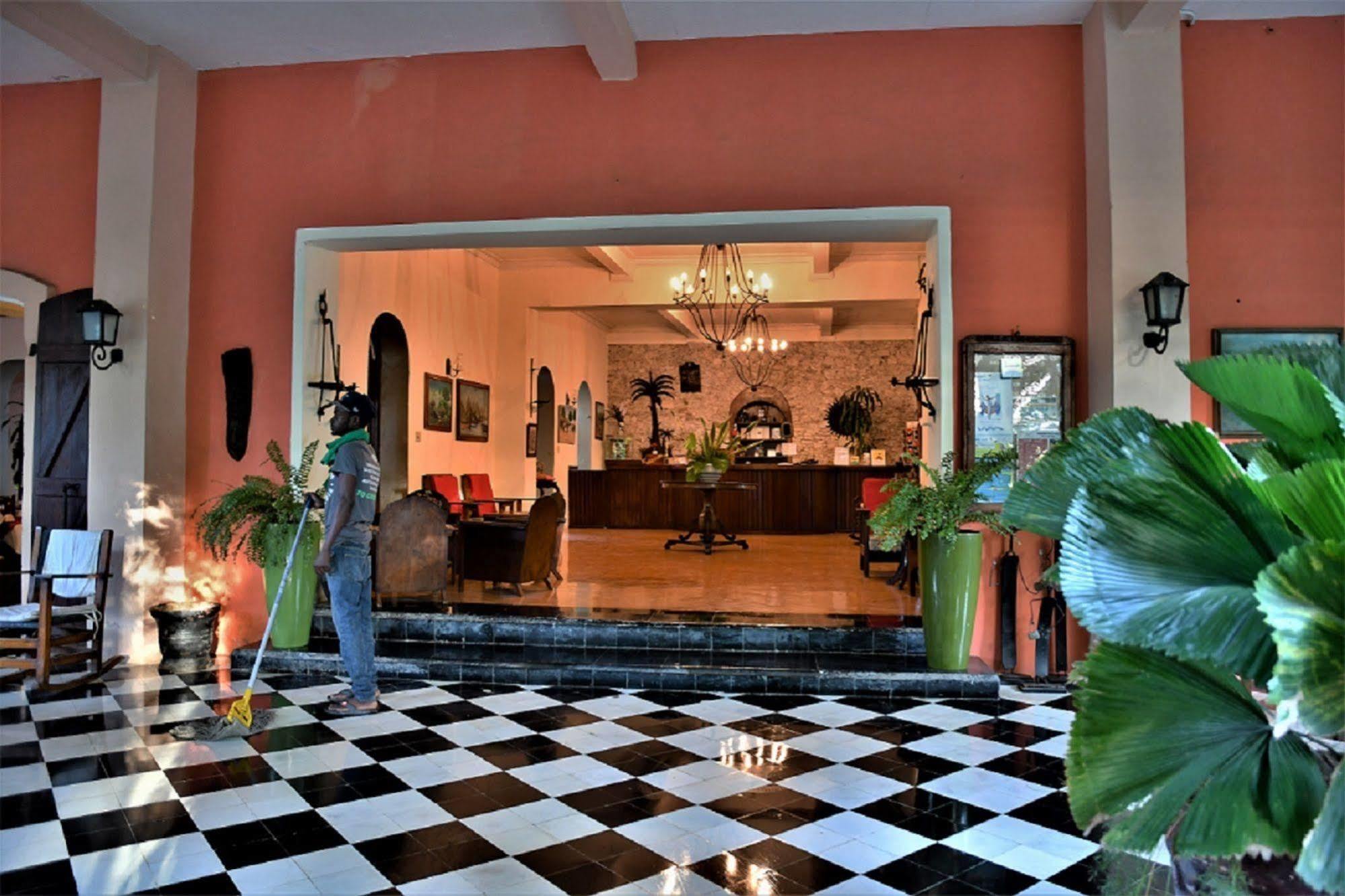 Hotel Du Roi Christophe Cap-Haïtien Екстериор снимка
